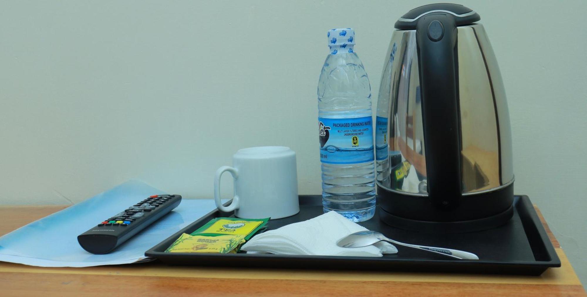 Mowicribs Hotel And Spa Entebbe Dış mekan fotoğraf