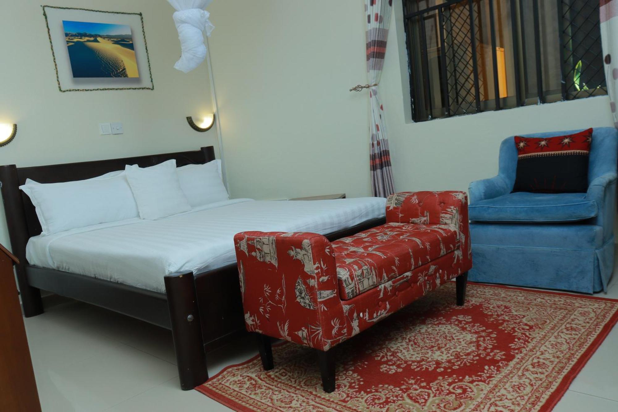 Mowicribs Hotel And Spa Entebbe Dış mekan fotoğraf