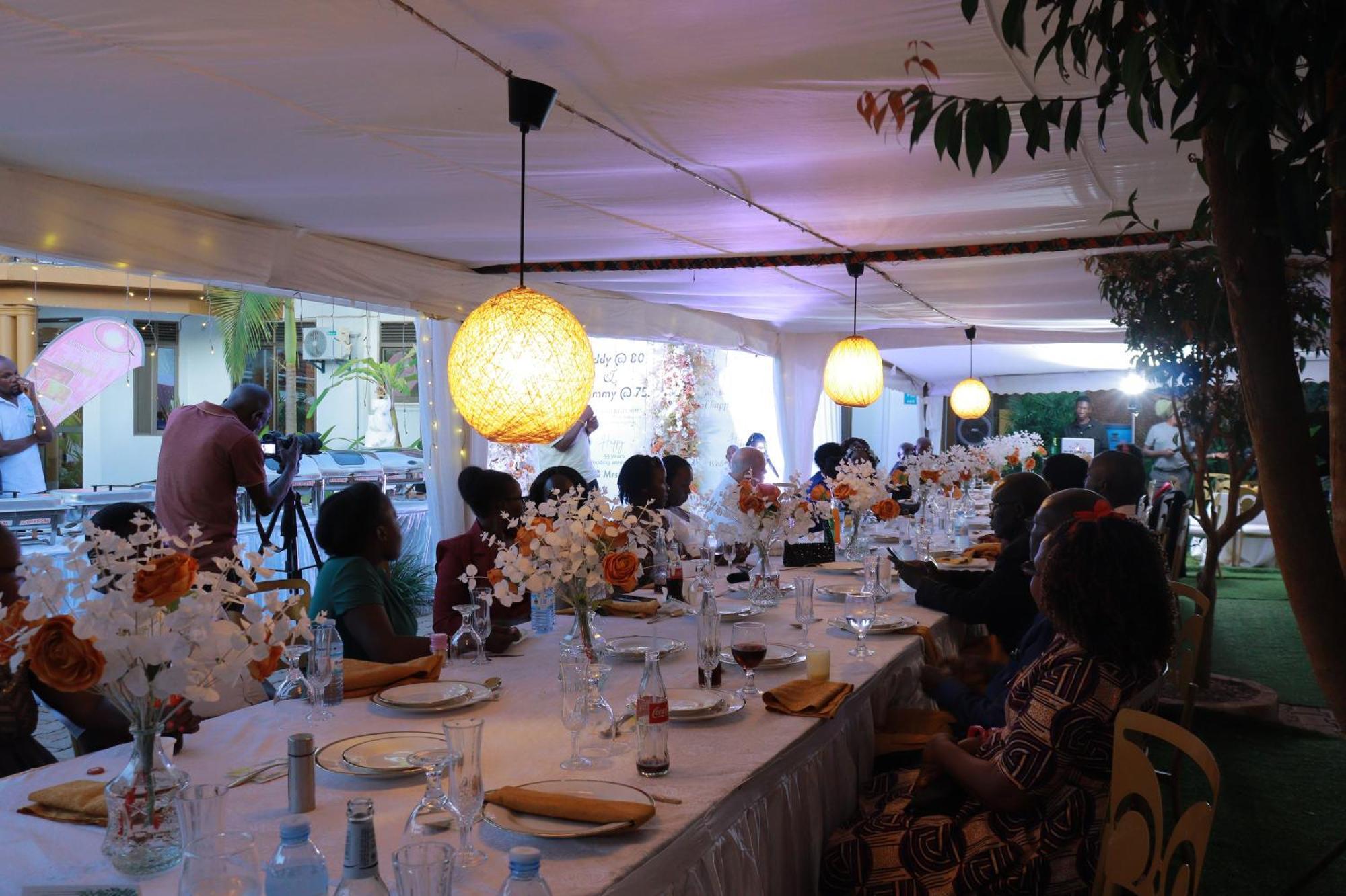 Mowicribs Hotel And Spa Entebbe Dış mekan fotoğraf