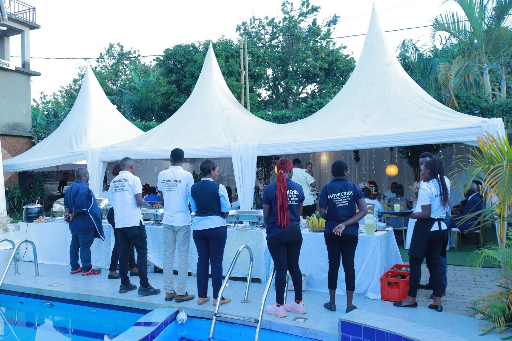 Mowicribs Hotel And Spa Entebbe Dış mekan fotoğraf